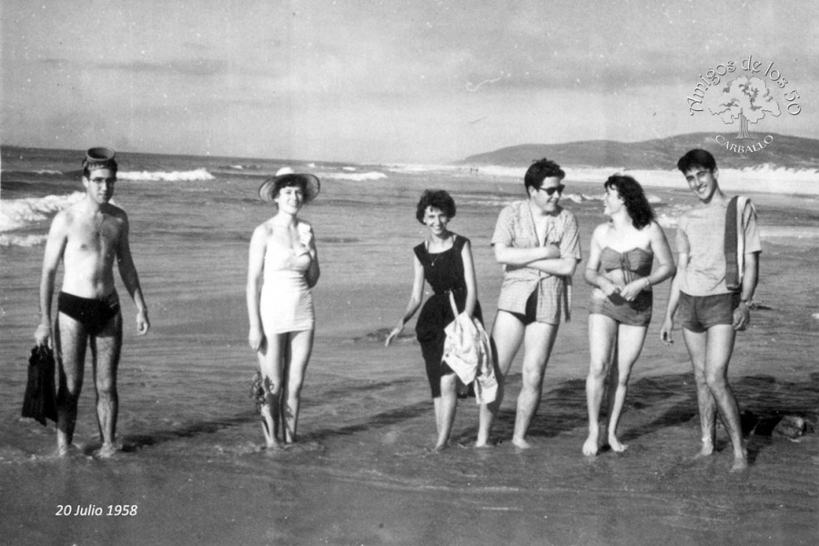 1958 - En la playa de Razo